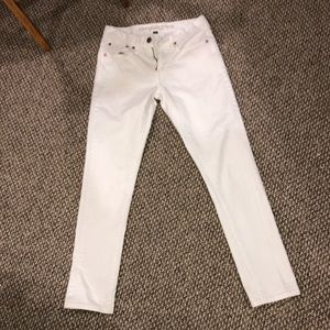 28x30 AE White Skinny Jeans (Flex)